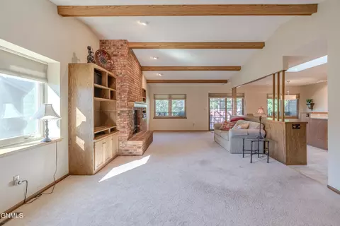 Living - 415 Brandon Dr, Bismarck, ND 58503 photo 4 of 10
