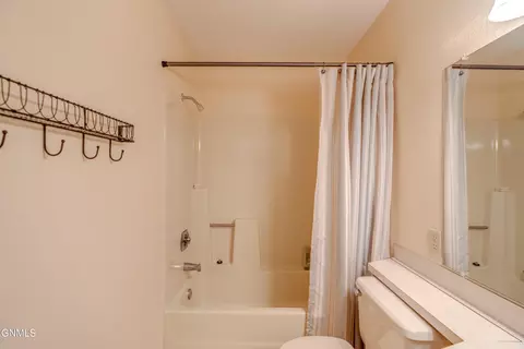 Bath - 415 Brandon Dr, Bismarck, ND 58503 photo 10 of 10