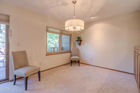 Dining - 415 Brandon Dr, Bismarck, ND 58503 photo 3 of 3