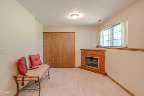 Bedroom - 415 Brandon Dr, Bismarck, ND 58503 photo 4 of 5