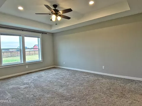 Bedroom - 13351 Meadow Creek St, Williston, ND 58801 photo 3 of 6