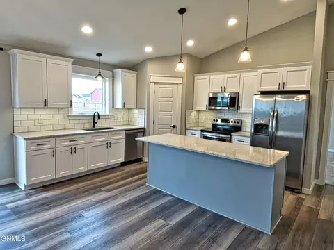 Kitchen - 13351 Meadow Creek St, Williston, ND 58801 photo 2 of 3