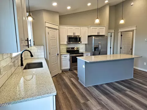 Kitchen - 13351 Meadow Creek St, Williston, ND 58801 photo 3 of 3