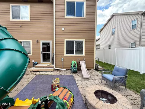 Exterior - 2716 23rd St W, Williston, ND 58801 photo 4 of 5