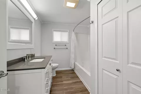 Bath - 922 16th Ave W, Williston, ND 58801 photo 1 of 3