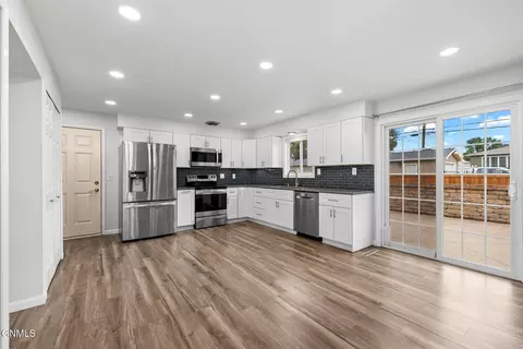 Kitchen - 922 16th Ave W, Williston, ND 58801 photo 1 of 3