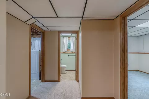 602 Hillview Pl NE, Mandan, ND 58554 photo 38