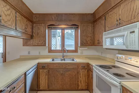 602 Hillview Pl NE, Mandan, ND 58554 photo 15