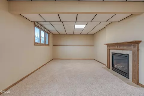 602 Hillview Pl NE, Mandan, ND 58554 photo 33