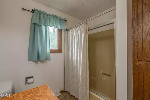 602 Hillview Pl NE, Mandan, ND 58554 photo 23
