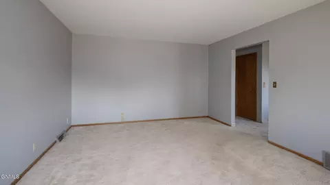 2802 E Ave E, Bismarck, ND 58501 photo 18