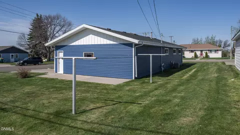2802 E Ave E, Bismarck, ND 58501 photo 36