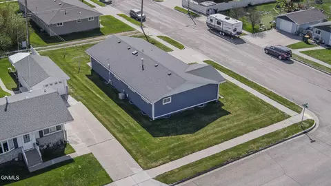 2802 E Ave E, Bismarck, ND 58501 photo 11