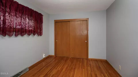 2802 E Ave E, Bismarck, ND 58501 photo 12