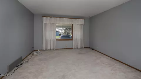 2802 E Ave E, Bismarck, ND 58501 photo 5