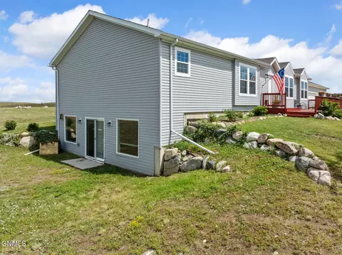 14923 Cochise St, Williston, ND 58801 photo 34