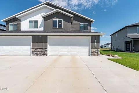 4120 Steel Pl, Bismarck, ND 58503