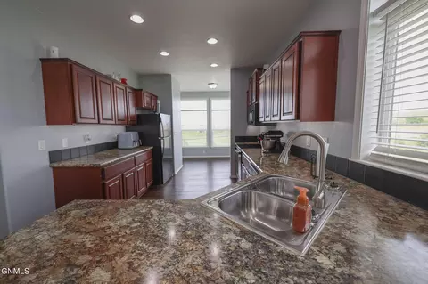Kitchen - 5512 Ronan Ave, Williston, ND 58801 photo 2 of 2