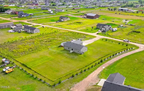 View/Area - 5512 Ronan Ave, Williston, ND 58801 photo 3 of 3
