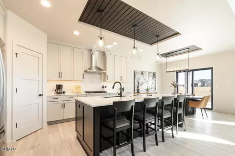 Kitchen - 4015 Clairmont Rd, Bismarck, ND 58503 photo 3 of 5