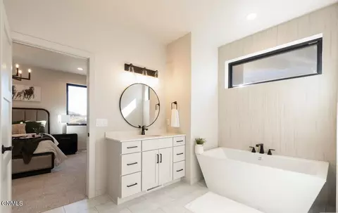 Bath - 4015 Clairmont Rd, Bismarck, ND 58503 photo 1 of 5