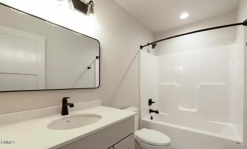 Bath - 4015 Clairmont Rd, Bismarck, ND 58503 photo 5 of 5