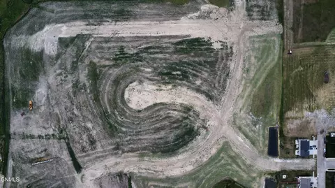 4527 Blackstone Ln NW, Mandan, ND 58554