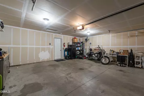 3816 24th St SE, Mandan, ND 58554 photo 23