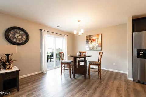 3816 24th St SE, Mandan, ND 58554 photo 9