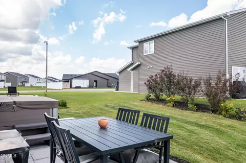 3816 24th St SE, Mandan, ND 58554 photo 10