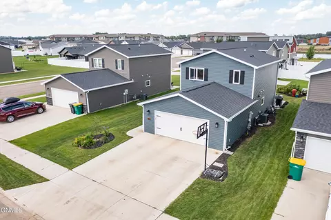 3816 24th St SE, Mandan, ND 58554 photo 3