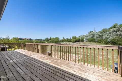 30 70th St E, Williston, ND 58801 photo 34