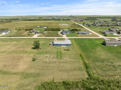 5479 Matthew Ave, Williston, ND 58801 photo 23