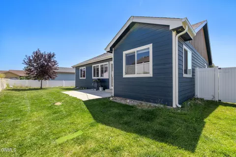 2706 24th St W, Williston, ND 58801 photo 34