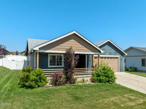 2706 24th St W, Williston, ND 58801 photo 2