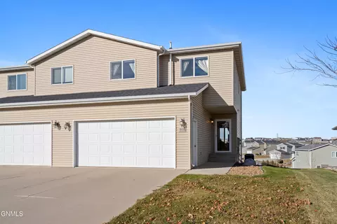1008 E Lasalle Dr, Bismarck, ND 58503