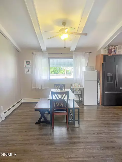 Dining - 703 14th St W, Williston, ND 58801 photo 1 of 2