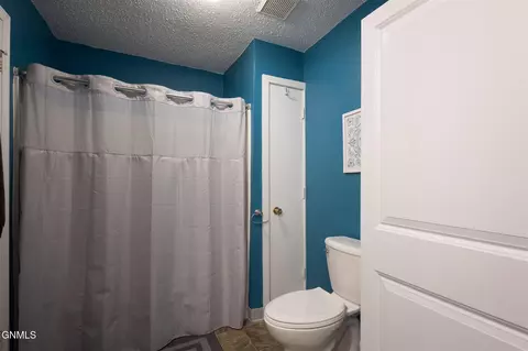 236 5th St W, Dickinson, ND 58601 photo 23