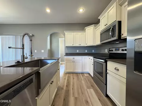 4003 E Calgary Ave, Bismarck, ND 58503 photo 30