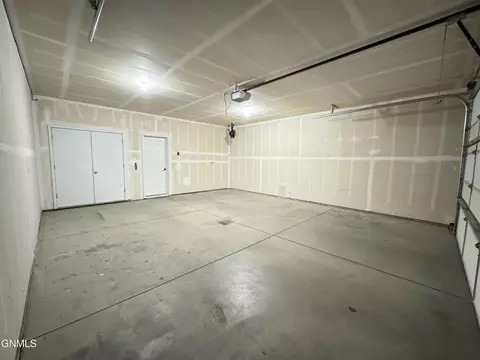4003 E Calgary Ave, Bismarck, ND 58503 photo 66