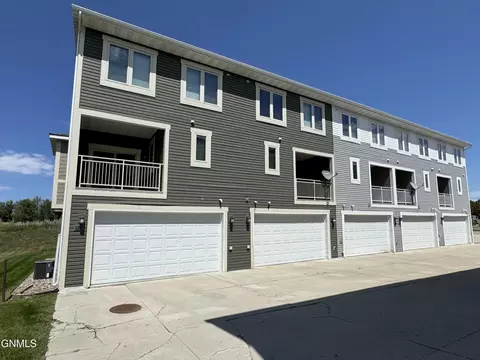 4003 E Calgary Ave, Bismarck, ND 58503 photo 14
