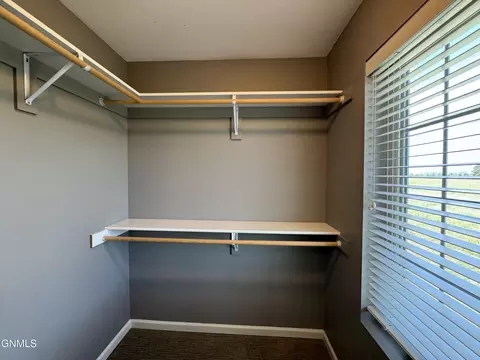 4003 E Calgary Ave, Bismarck, ND 58503 photo 48