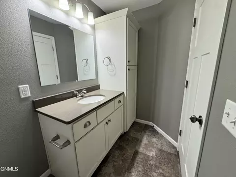 4003 E Calgary Ave, Bismarck, ND 58503 photo 55