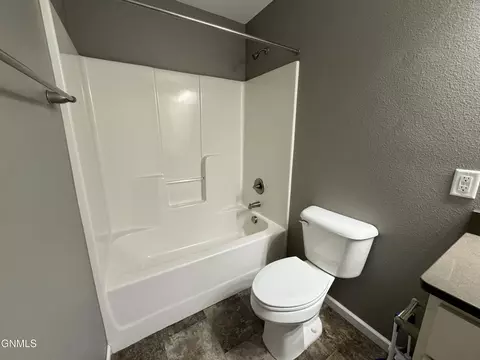 4003 E Calgary Ave, Bismarck, ND 58503 photo 54