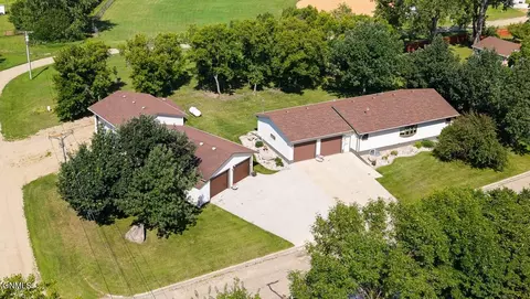 215 3rd Ave W, Gackle, ND 58442 photo 1