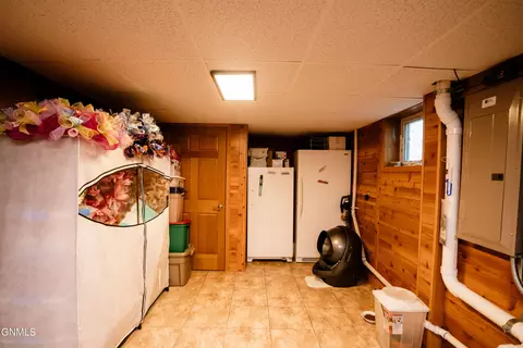 215 3rd Ave W, Gackle, ND 58442 photo 34