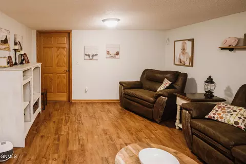 215 3rd Ave W, Gackle, ND 58442 photo 30