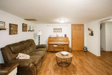 215 3rd Ave W, Gackle, ND 58442 photo 31