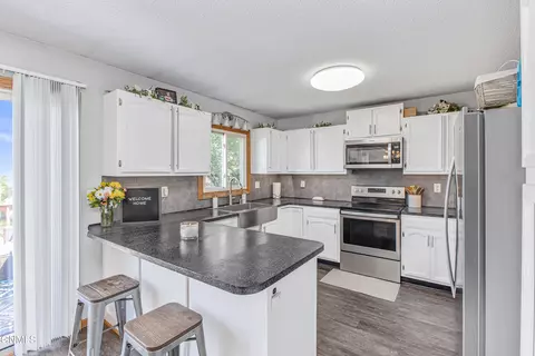 935 N 33rd St, Bismarck, ND 58501 photo 7