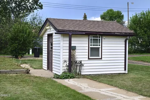 504 Iowa Ave, Mott, ND 58646 photo 43